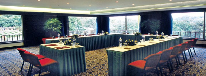 1483/Fariyas Resort - Lonavala 06.jpg